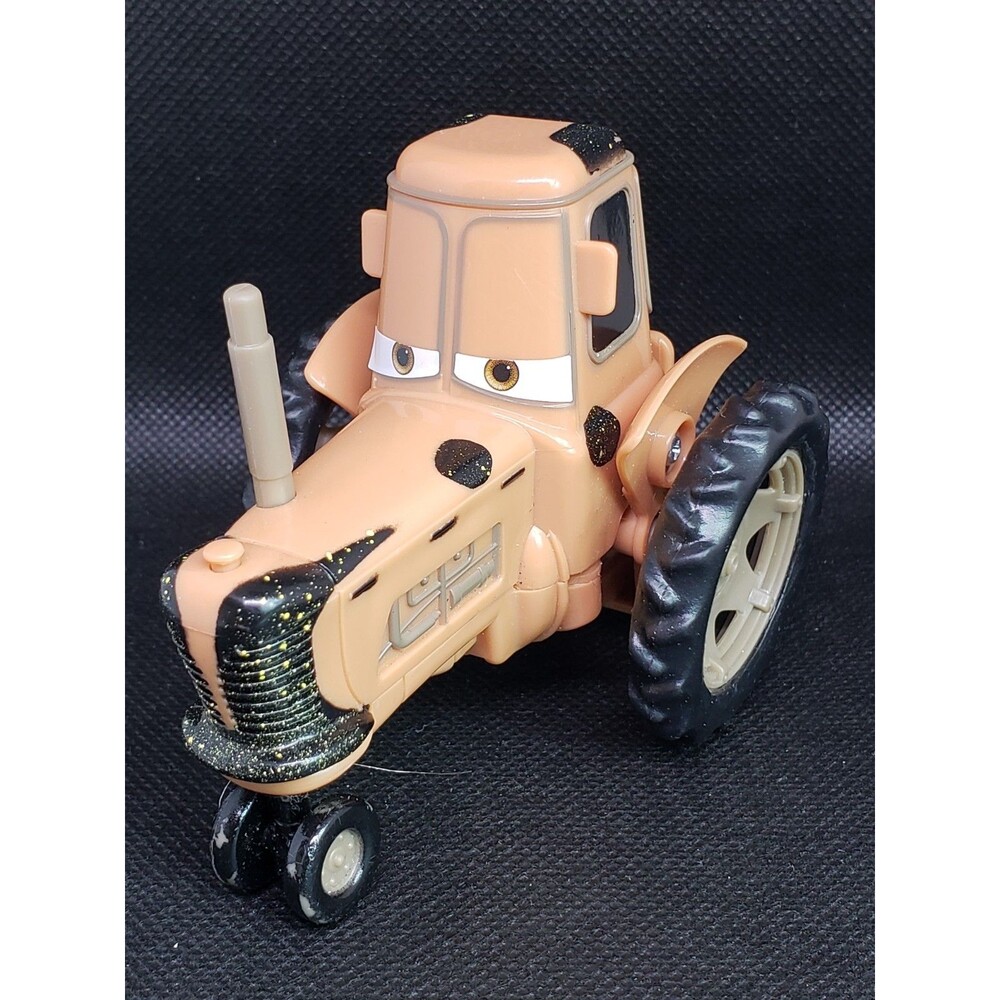 Disney /Pixar /Mattel /Cars Chewall Holstein Heifer Tippin Tractor Plastic Toy..